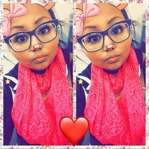 Meet your Posher, Alejandra